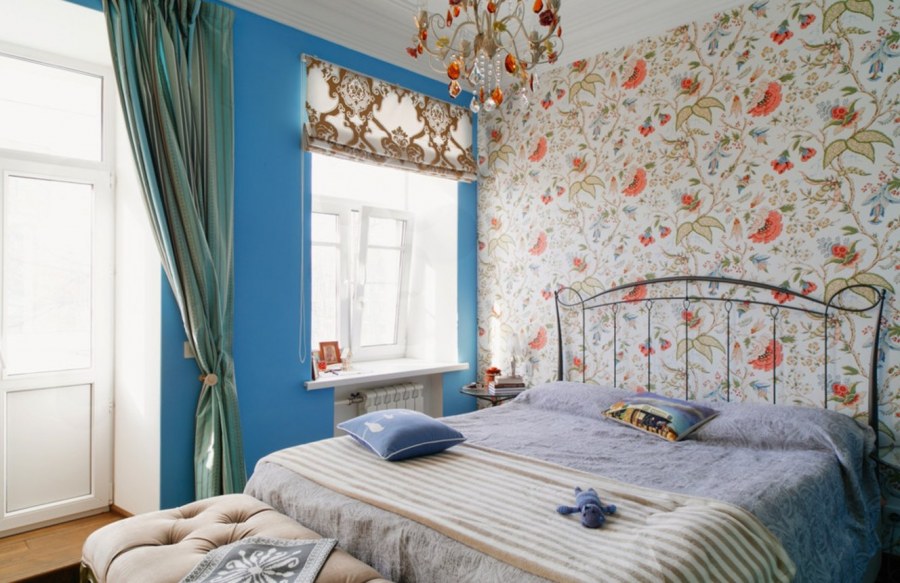 Цветочные обои в интерьере