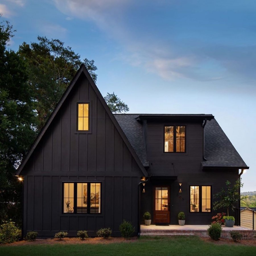 Блэк Хаус дом