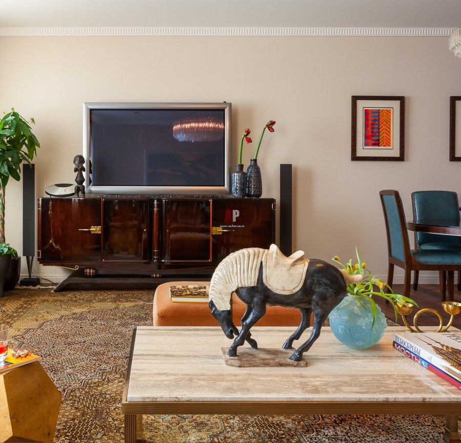 Статуэтки для интерьера гостиной