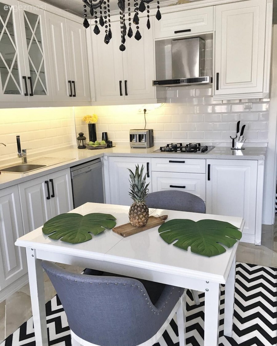 Декор белой кухни