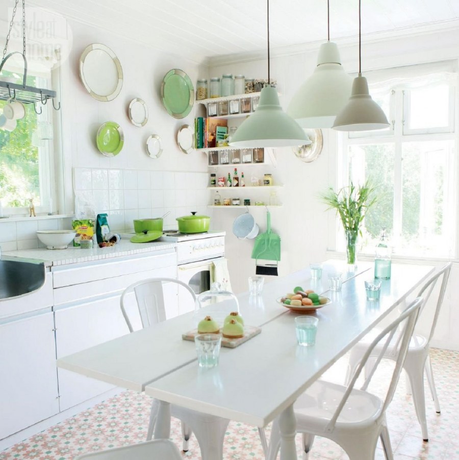 Интерьер кухни в черно белых тонах