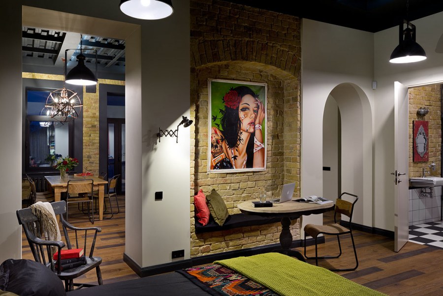 Loft гостиная с колоннами 2020