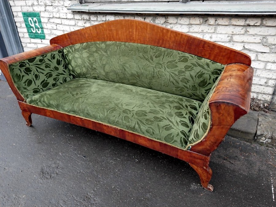 Диван бидермейер