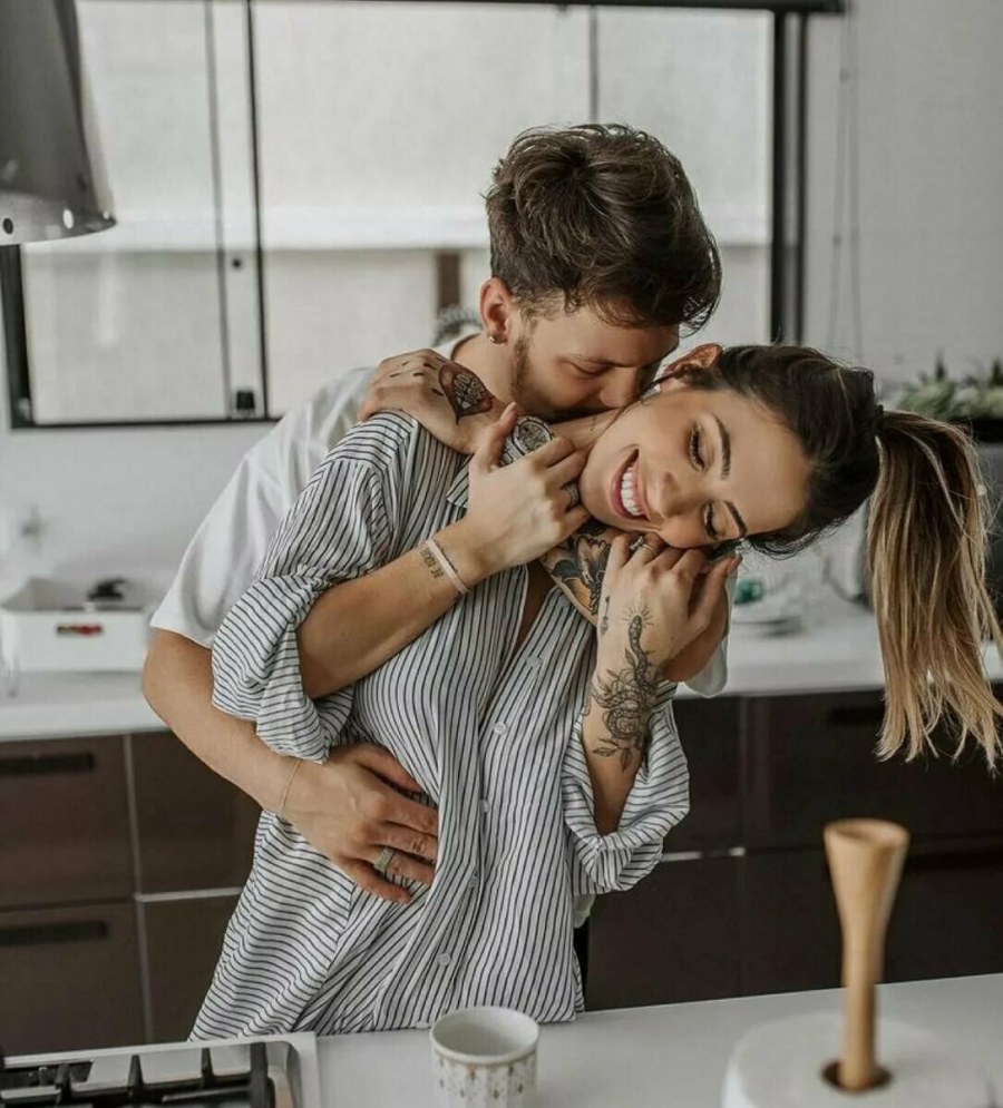 Влюбленные на кухне