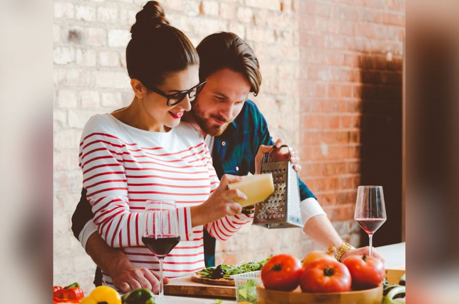 Мужчина на кухне