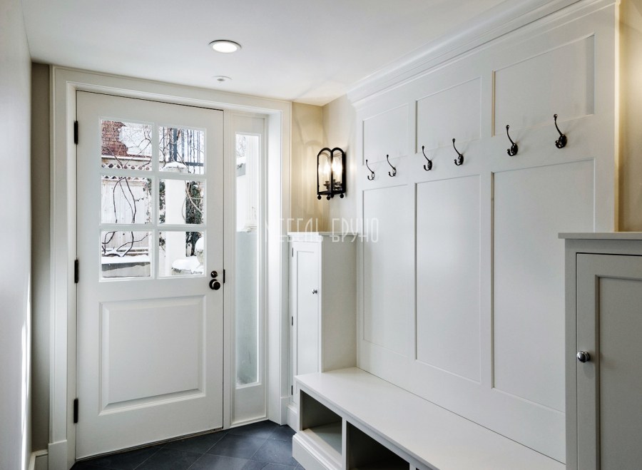 Серо зеленая прихожая