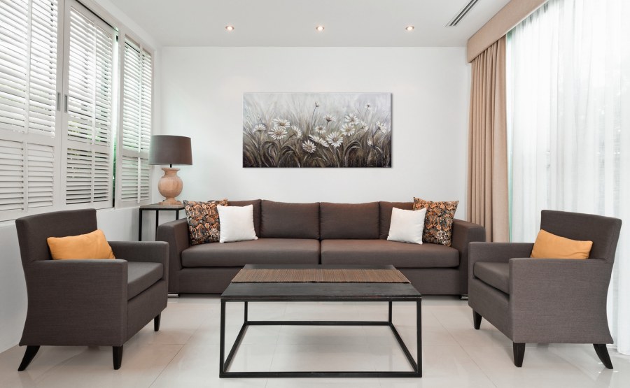 Серо коричневый диван