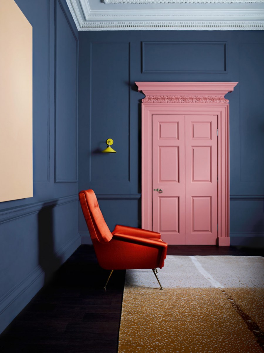 Синие двери в интерьере