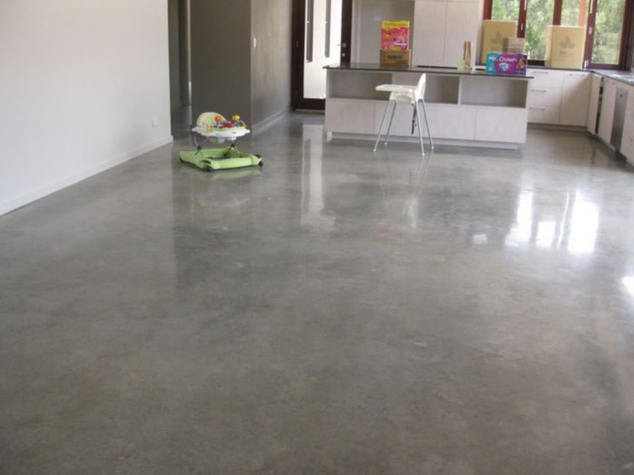 Глянцевый бетонный пол