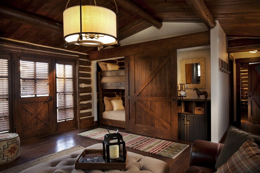 Отель Brush Creek Ranch