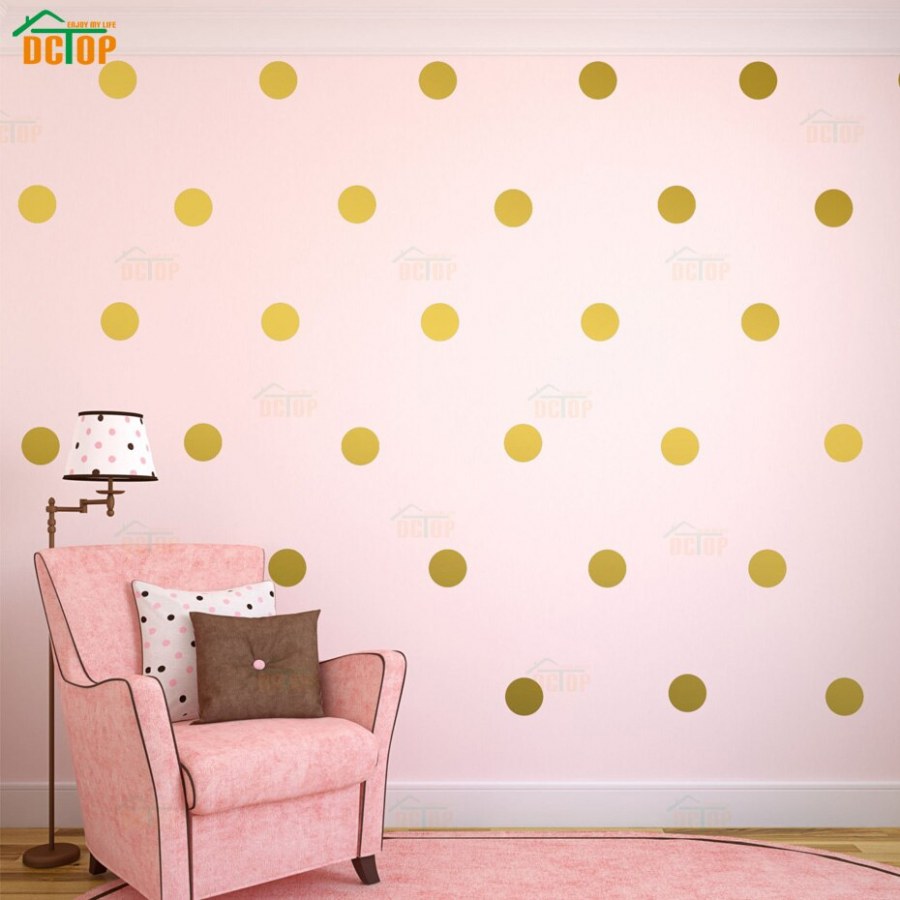 Стена в горошек