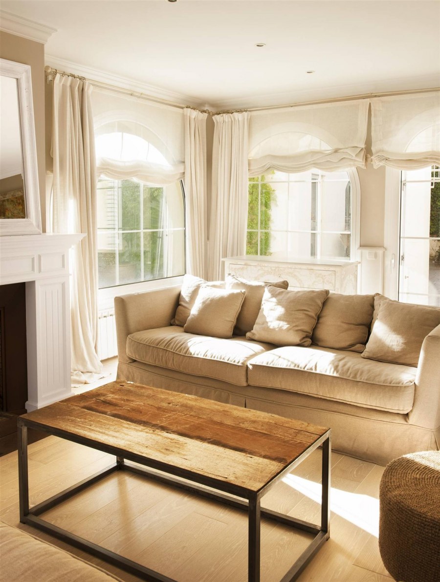 Уютный диван в гостиную