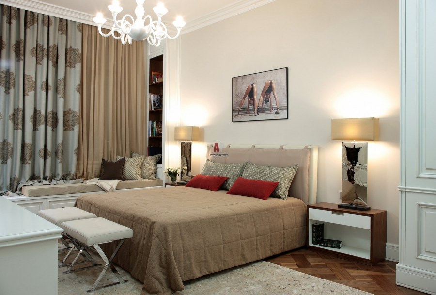 Бежевые обои в гостиной