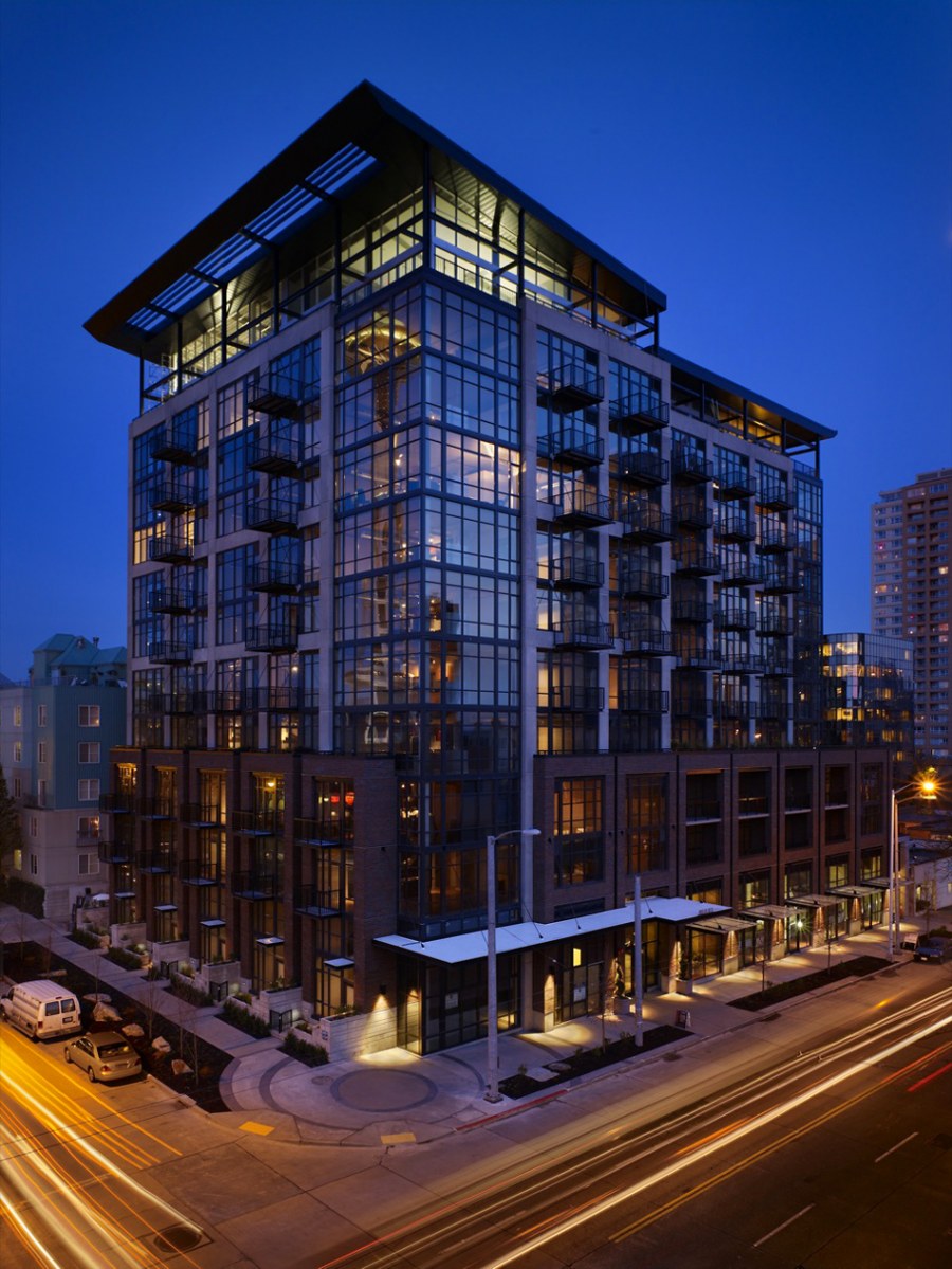 Современные многоэтажные здания