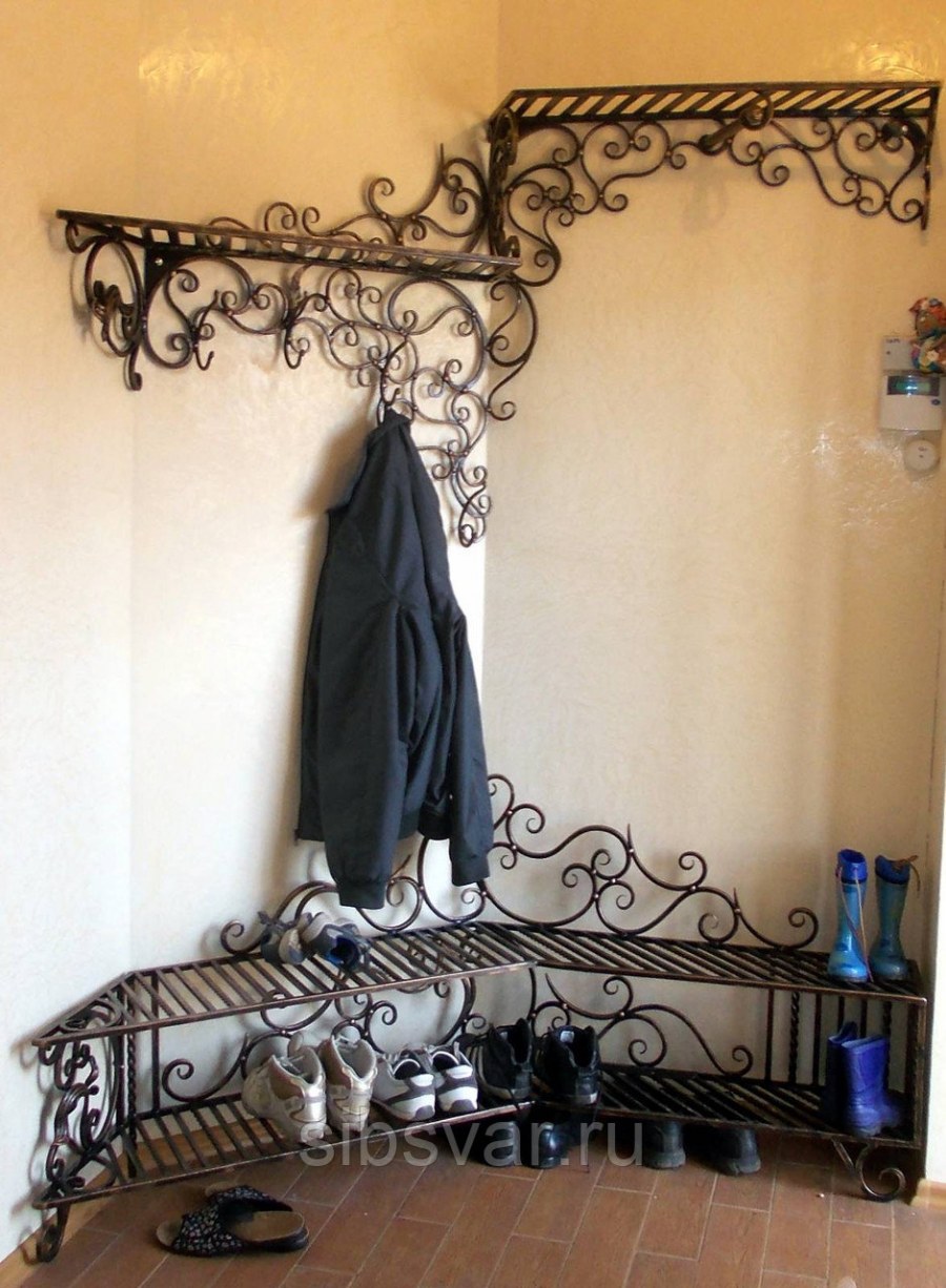 Кованые вешалки в прихожую
