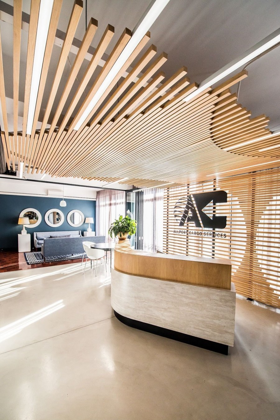 Необычные деревянные потолки