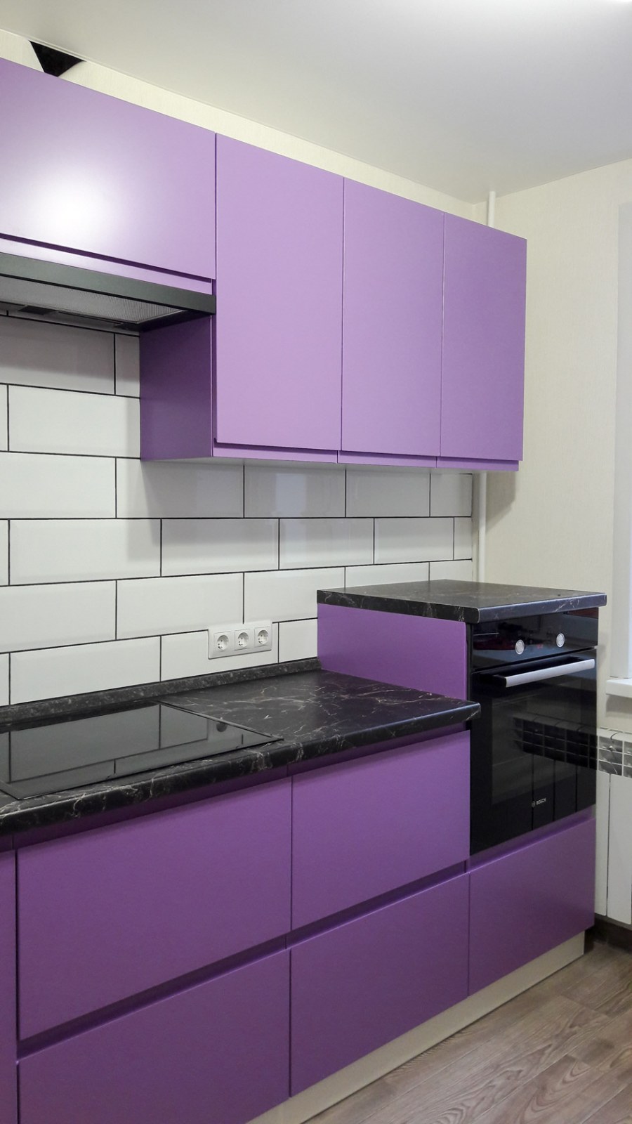 Фиолетовая матовая кухня