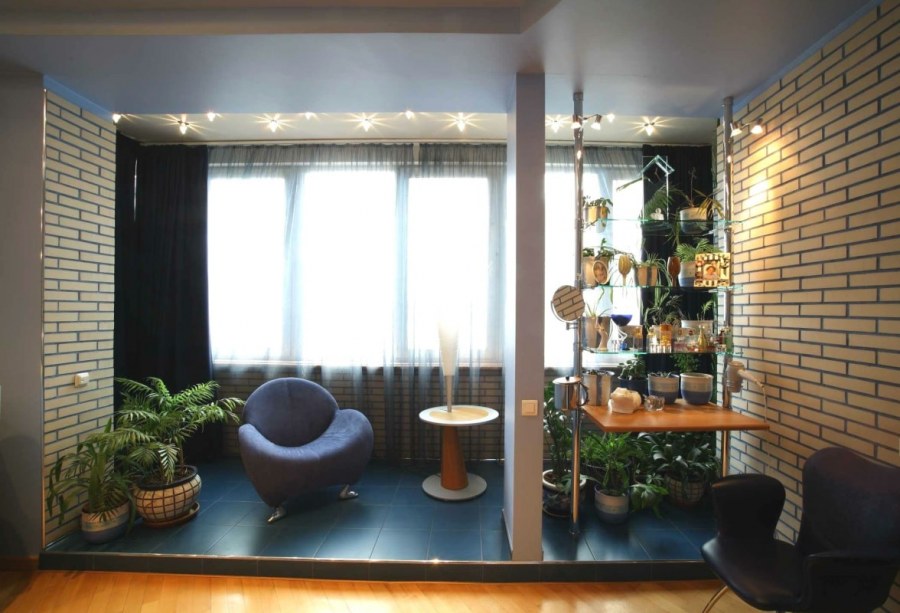 Интерьер присоединенного балкона