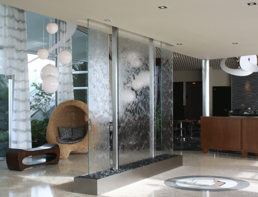 Водяная стена в интерьере