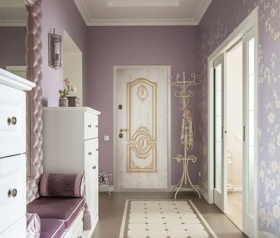 Сиреневая прихожая