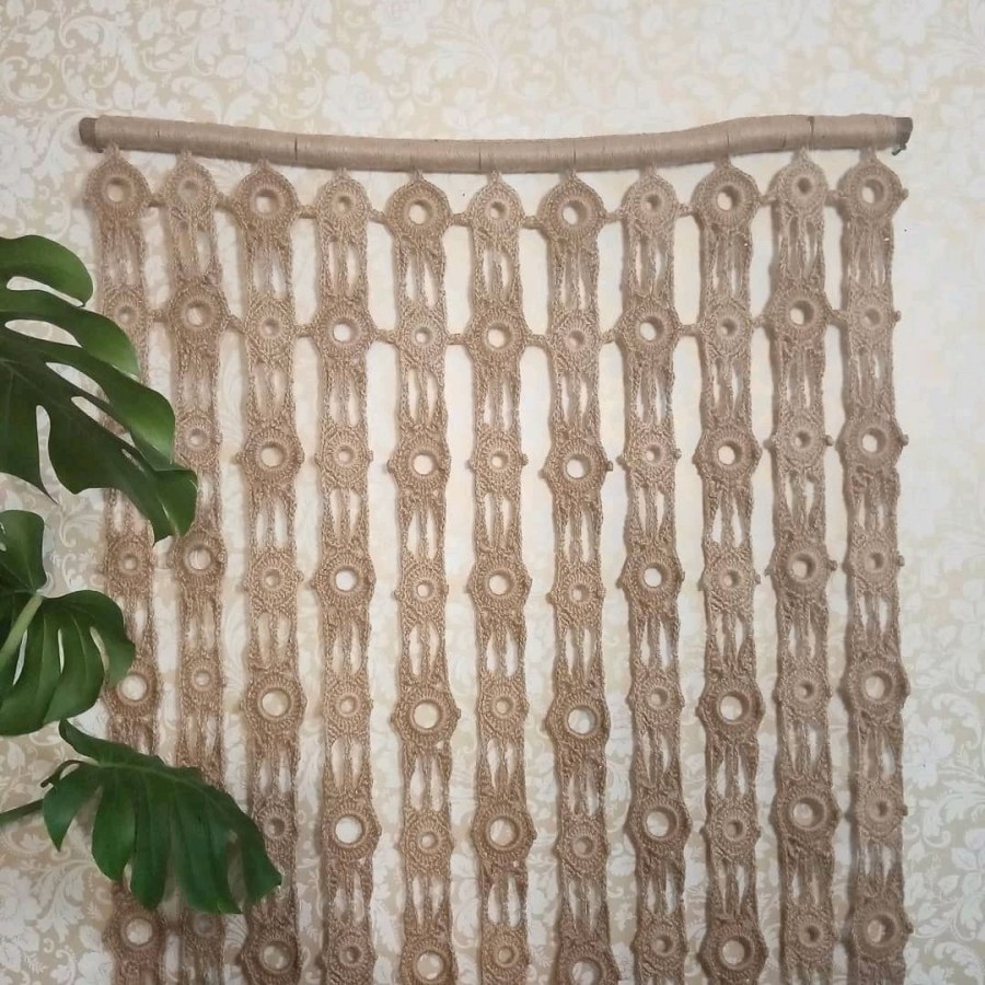 Плетеные шторы на дверь