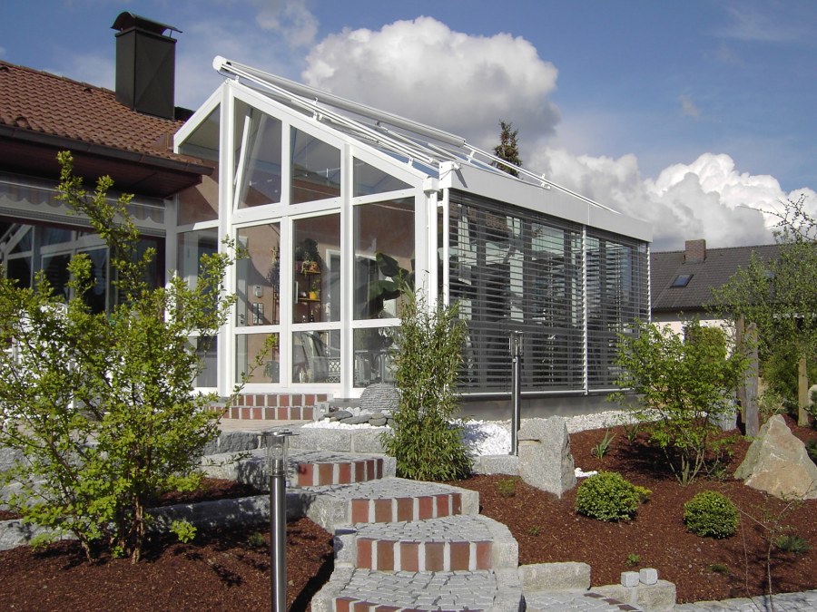 Пристроенная оранжерея зимний сад