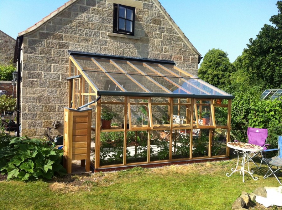 Дом с пристроенной теплицей