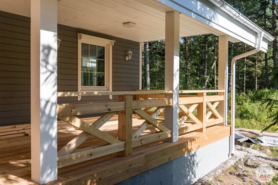 Пристройка террасы к дому из бруса