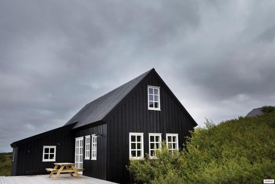Дом в Исландии в Рейкьявике черный