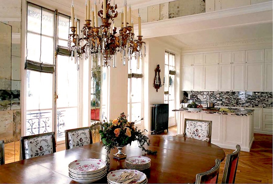 Маленькая кухня в парижском стиле