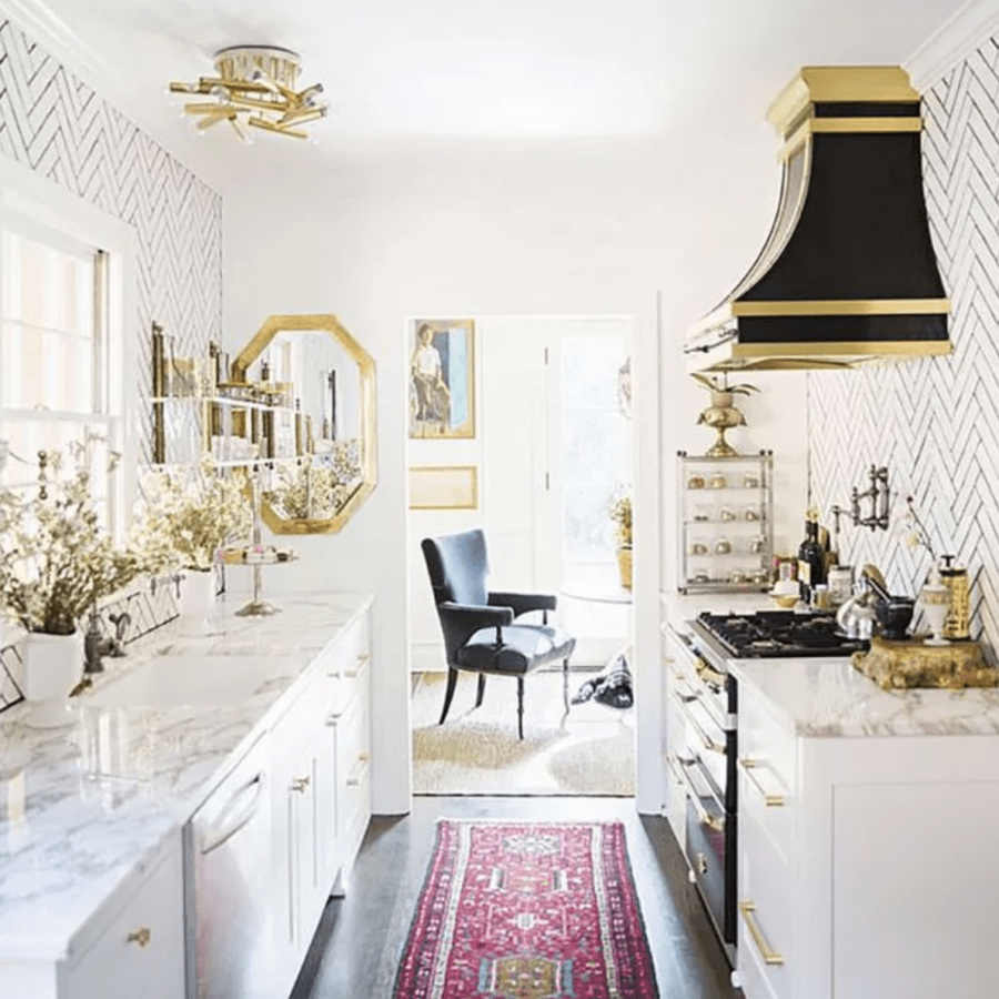 Маленькие кухни в парижском стиле