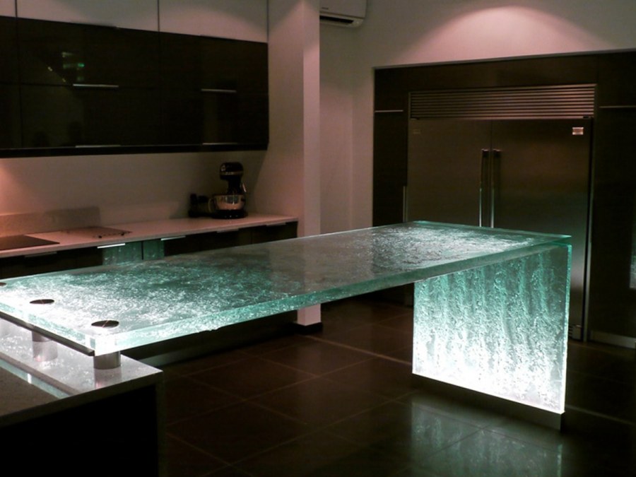 Стеклянная кухонная столешница