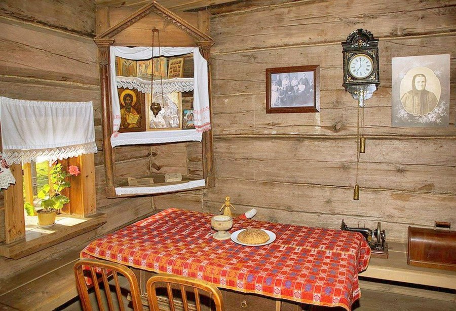 Изба пятистенка интерьер