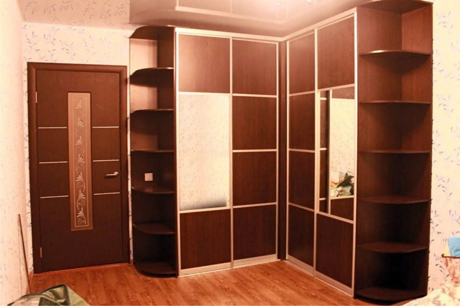 Угловой шкаф купе 2011 Атриум