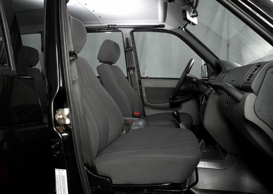 УАЗ Патриот 2014 года салон