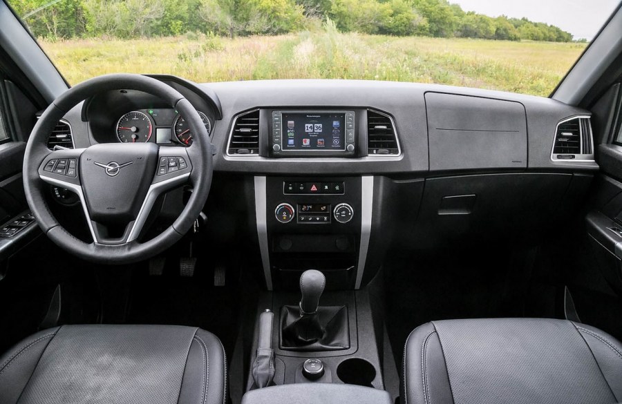 УАЗ Патриот 2017 салон