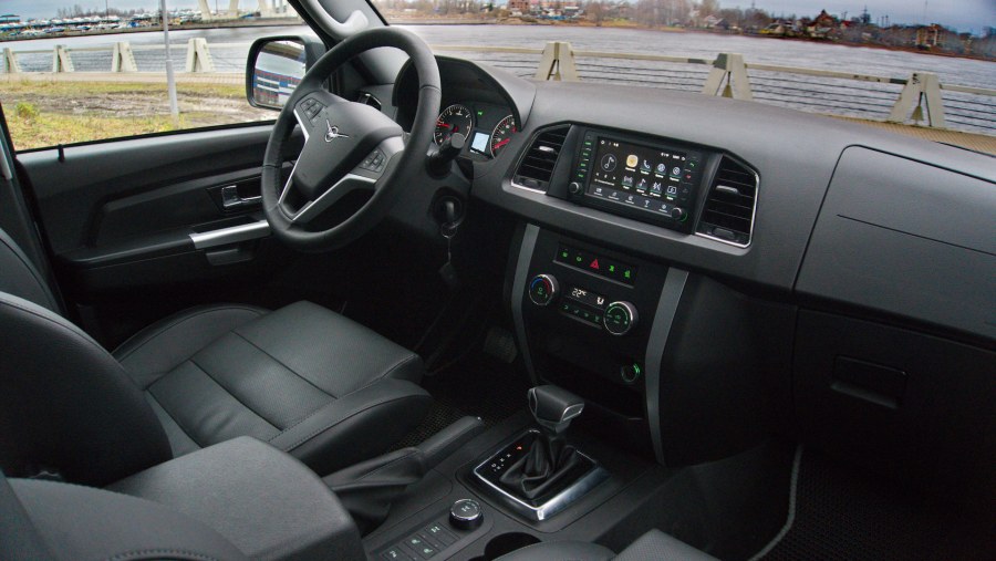 УАЗ Патриот 2020 с АКПП салон