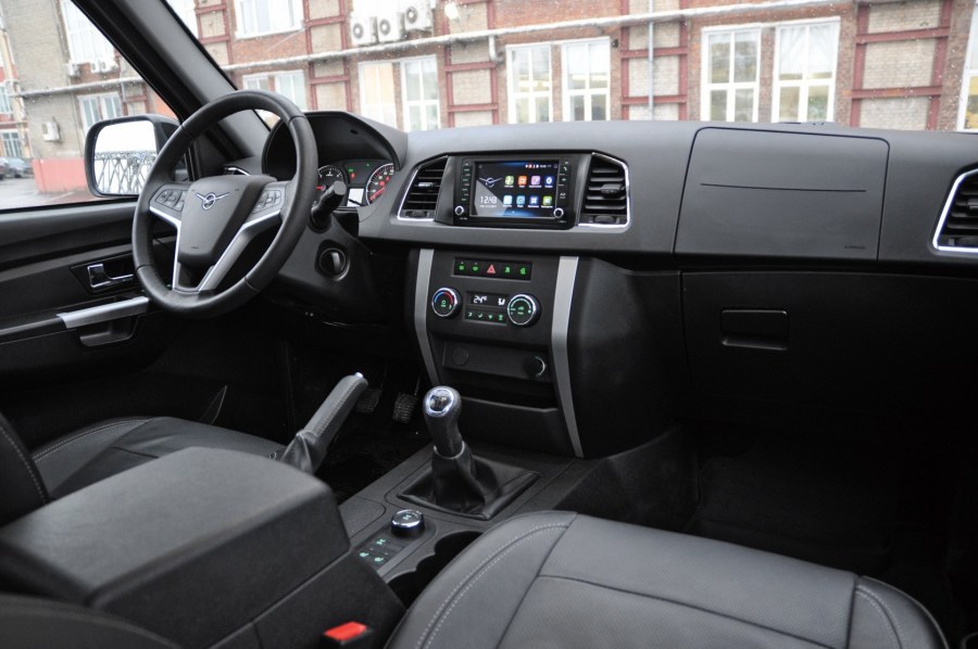 УАЗ Патриот 2010 интерьер