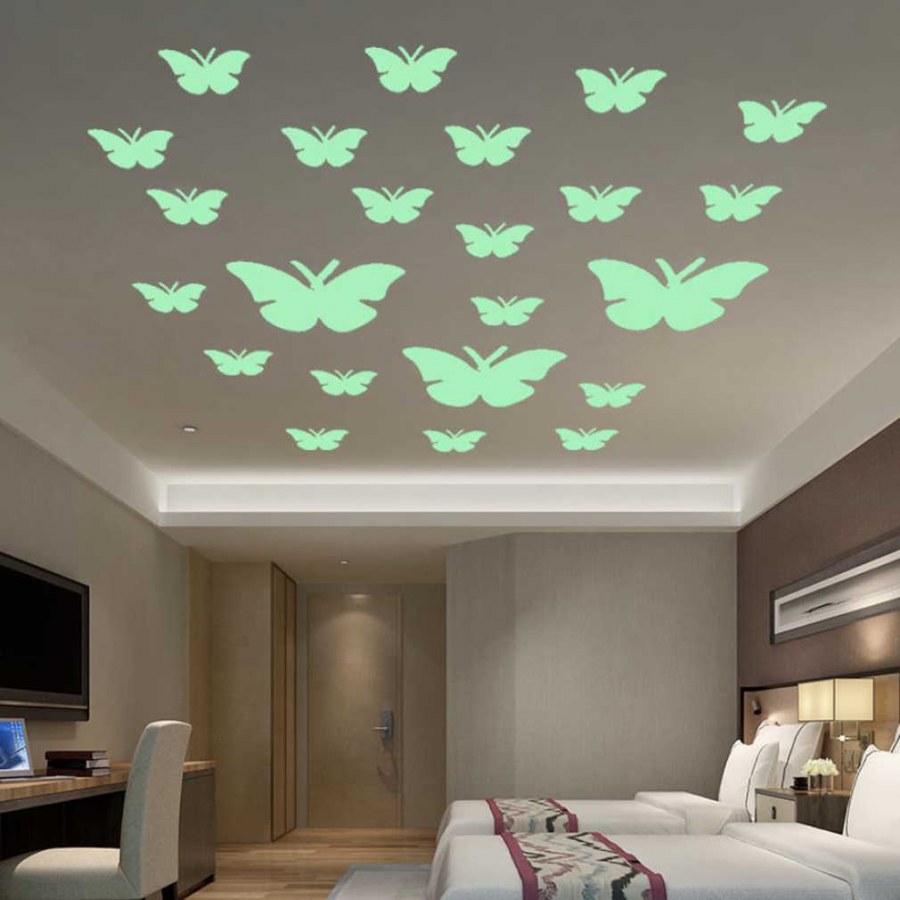 Натяжной потолок с бабочками