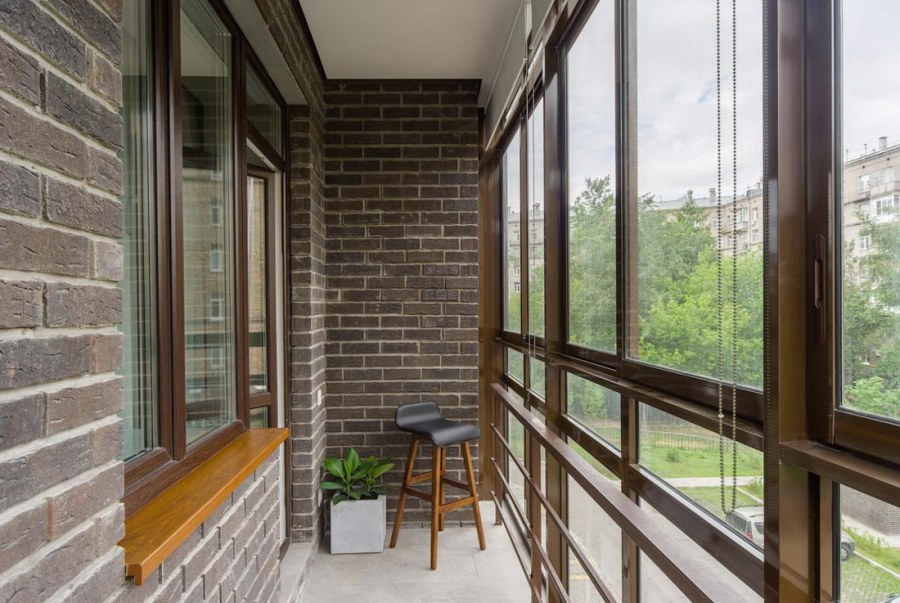 Балкон в серых тонах