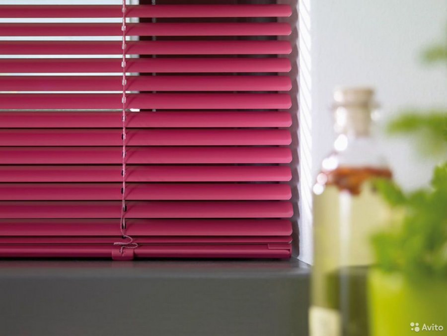 Жалюзи горизонтальные цветные