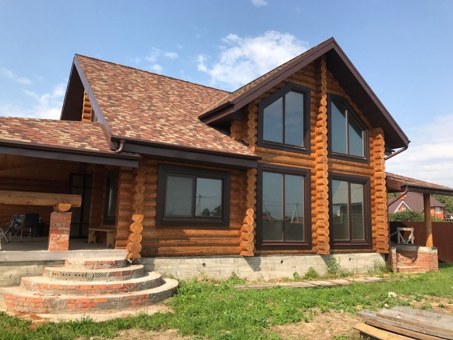 Бревенчатый дом палисандр