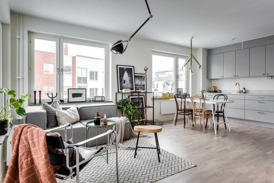 Серый с белым дом лофт