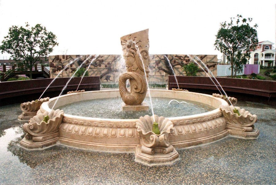 Фонтаны из гранита и мрамора