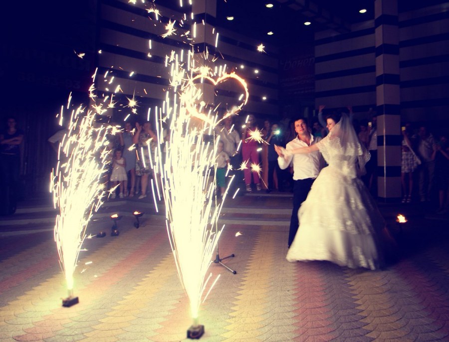 Бенгальский фонтан на свадьбу