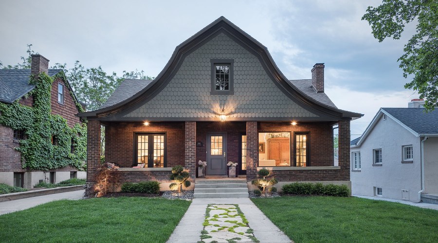 Домик с треугольной крышей