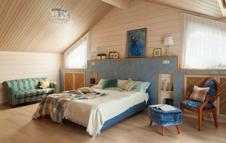 Спальня в доме из клееного бруса