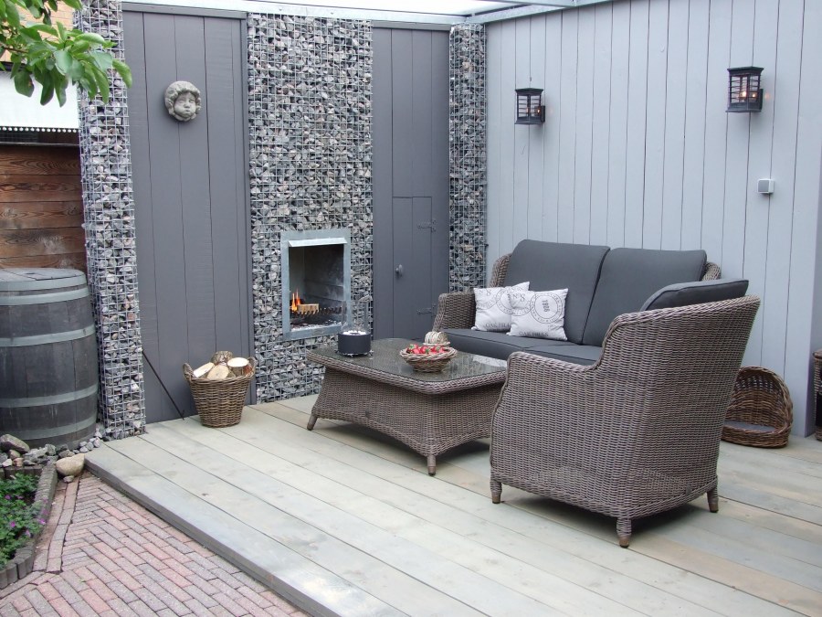 Камин из габионов