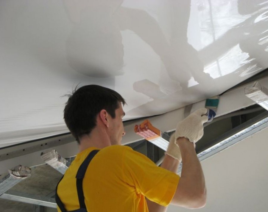 Монтажник натяжных потолков