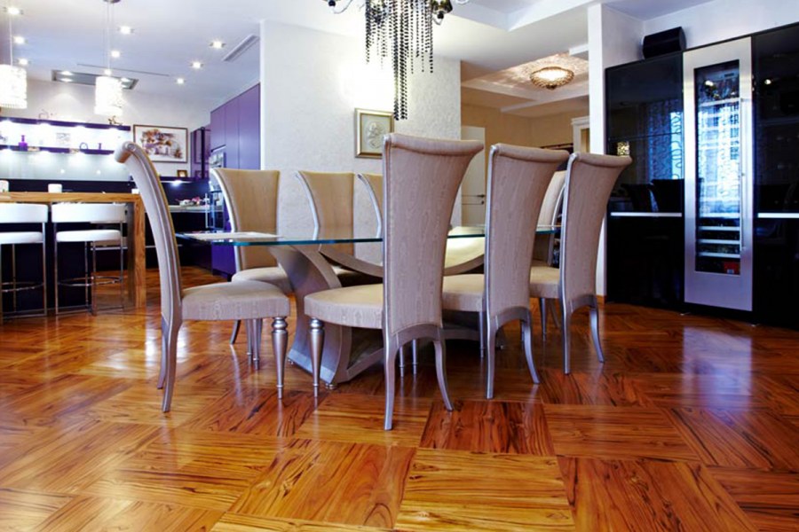 Пол из тика в интерьере